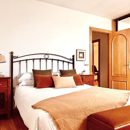 Housingleon - Conde Duplex Con Garaje Gratuito Apartment Luaran gambar
